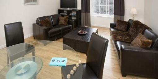 фото отеля St Giles Grassmarket Apartment