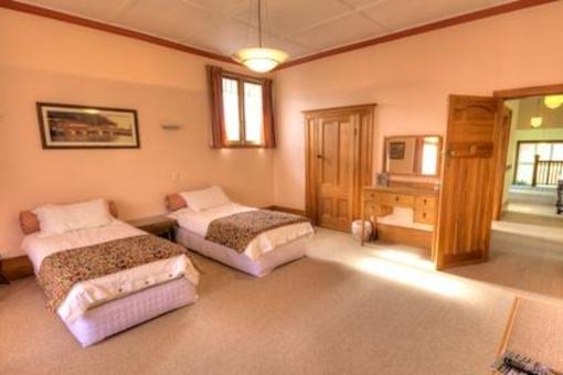 фото отеля Cedar House