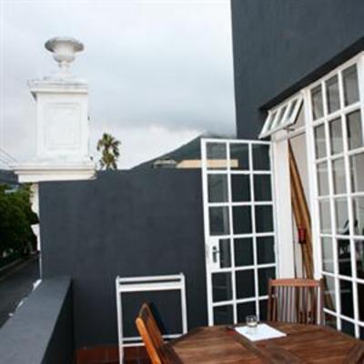 фото отеля Hoerikwaggo Bed and Breakfast Cape Town