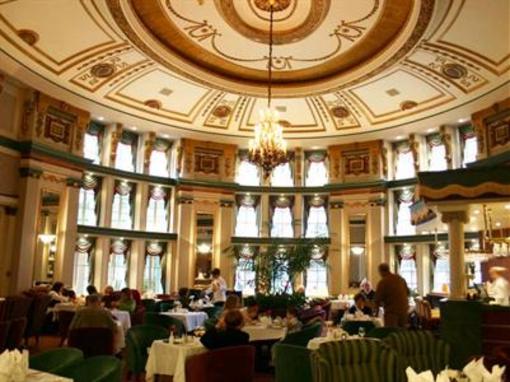 фото отеля Fort Garry Hotel