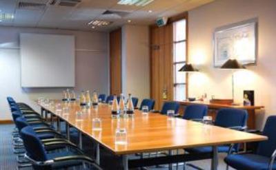 фото отеля Holiday Inn London Heathrow
