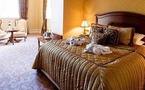 фото отеля Kilronan Castle Hotel Ballyfarnon