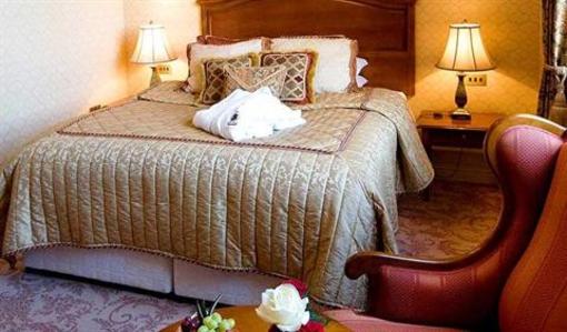фото отеля Kilronan Castle Hotel Ballyfarnon