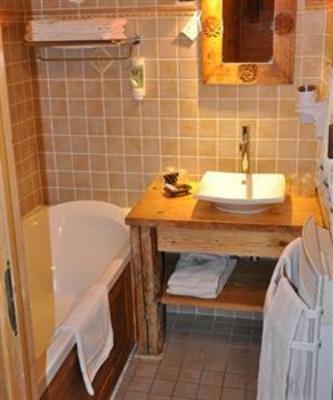 фото отеля Logis Hotel Les Airelles