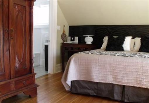 фото отеля Avery House B&B