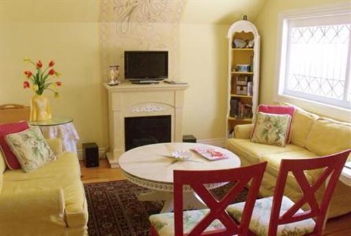 фото отеля Avery House B&B