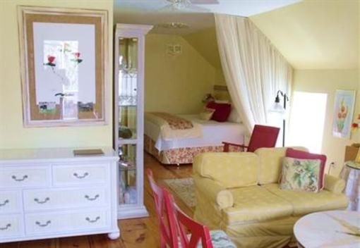 фото отеля Avery House B&B