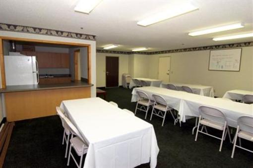 фото отеля Best Western Dawson Village Inn