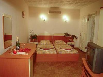 фото отеля Summer Youth Hotel Edem
