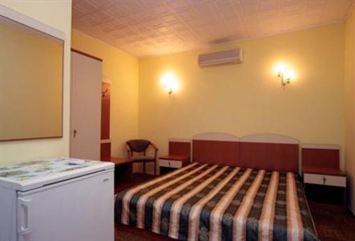 фото отеля Summer Youth Hotel Edem