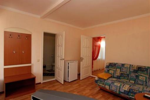 фото отеля Summer Youth Hotel Edem