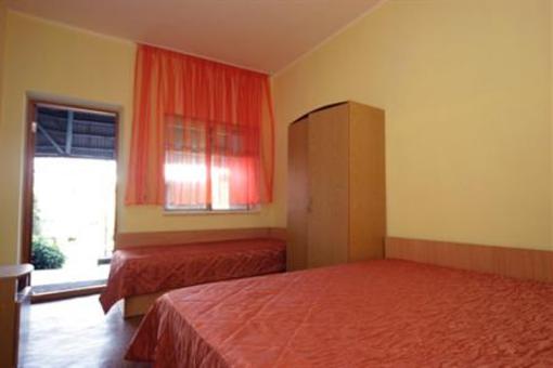 фото отеля Summer Youth Hotel Edem