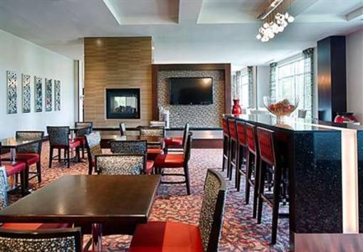 фото отеля Residence Inn Boston Logan Airport Chelsea