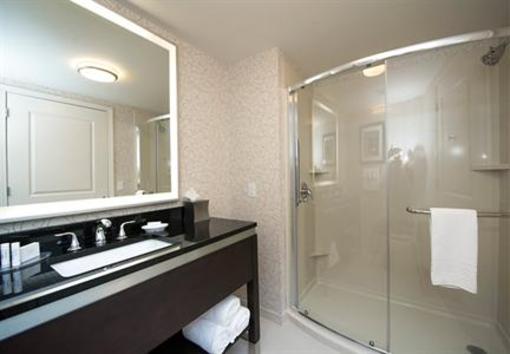 фото отеля Residence Inn Boston Logan Airport Chelsea