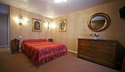 фото отеля Hotel De La Poste Langres