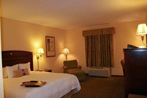 фото отеля Hampton Inn & Suites Cashiers-Sapphire Valley