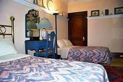 фото отеля Downtown Bed & Breakfast Ottawa