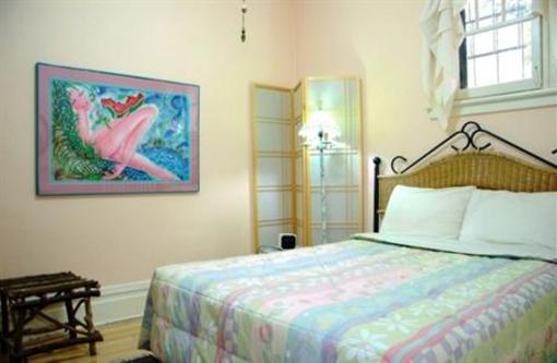 фото отеля Downtown Bed & Breakfast Ottawa