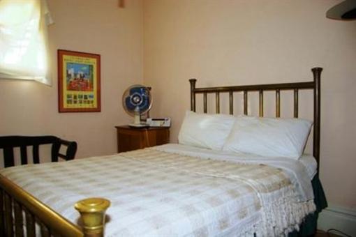 фото отеля Downtown Bed & Breakfast Ottawa