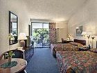 фото отеля Howard Johnson Express Inn Claremont