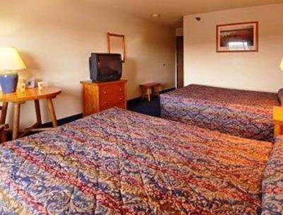 фото отеля Super 8 Motel Warrensburg Lake George
