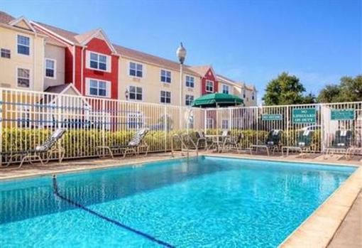 фото отеля TownePlace Suites St. Petersburg Clearwater