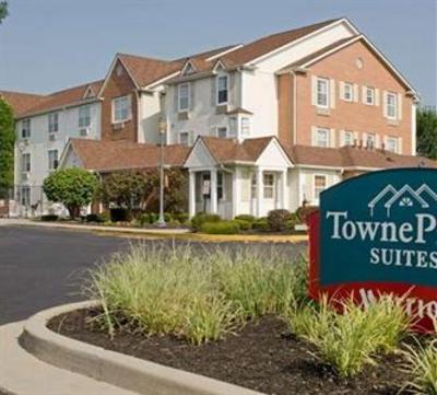 фото отеля TownePlace Suites Park 100 Indianapolis