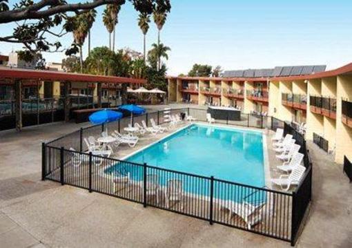 фото отеля Econo Lodge Inn & Suites Oakland Airport