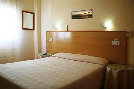 фото отеля Hostal Europa Punico Ibiza