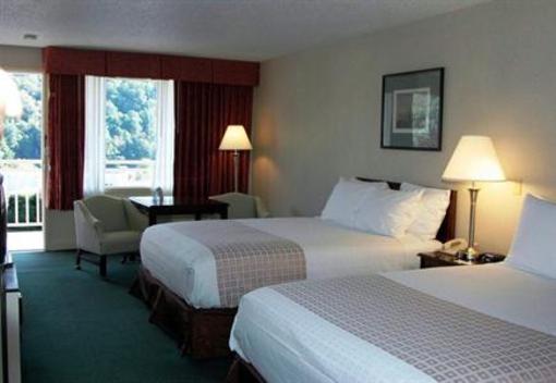 фото отеля BEST WESTERN Smoky Mountain Inn