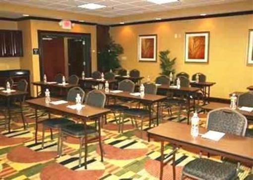 фото отеля Hampton Inn & Suites Corsicana