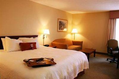 фото отеля Hampton Inn Springfield (Ohio)