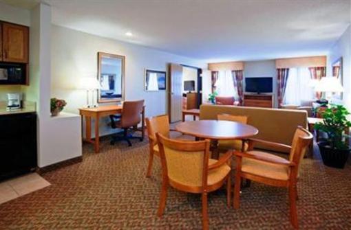 фото отеля Holiday Inn Express Worthington