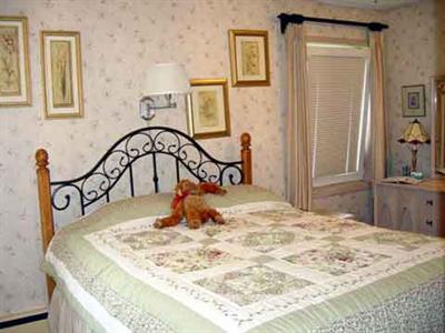 фото отеля Downtown Log Cabin Hideaway Bed and Breakfast - Fairbanks, Alaska