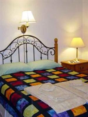 фото отеля Downtown Log Cabin Hideaway Bed and Breakfast - Fairbanks, Alaska