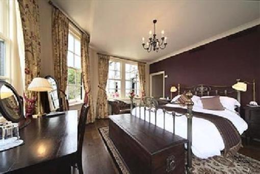 фото отеля The Swan Hotel Staines