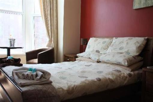 фото отеля Brownes International Hotel
