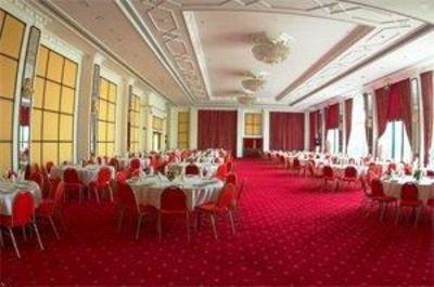 фото отеля Tulip Inn Al Rahba Hotel Abu Dhabi