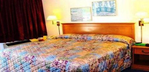 фото отеля Flagship Inn And Suites