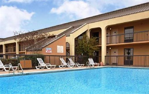 фото отеля GuestHouse Hotel & Suites Portland