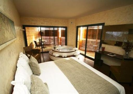фото отеля Clarion Suites Narbonne Ile Du