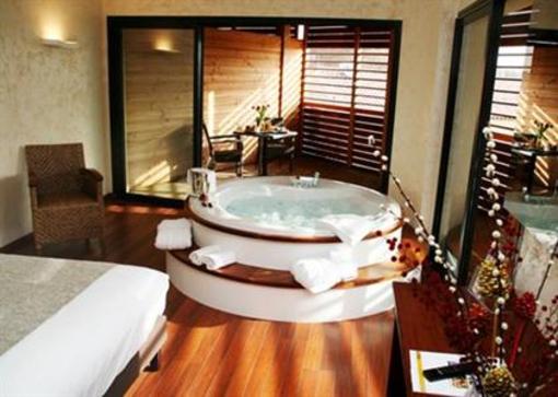 фото отеля Clarion Suites Narbonne Ile Du