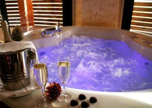 фото отеля Clarion Suites Narbonne Ile Du