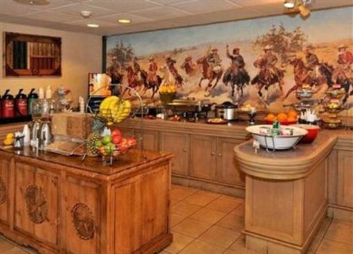 фото отеля Quality Inn & Suites Cattle Baron Fort Worth