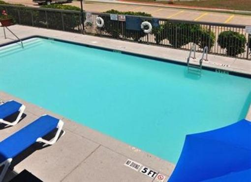 фото отеля Quality Inn & Suites Cattle Baron Fort Worth