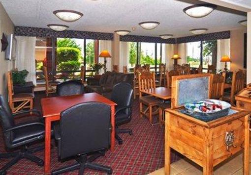 фото отеля Quality Inn & Suites Cattle Baron Fort Worth