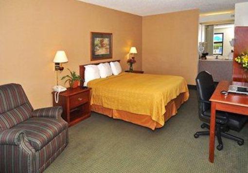 фото отеля Quality Inn & Suites Cattle Baron Fort Worth