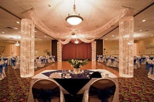 фото отеля Holiday Inn Burbank