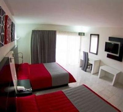 фото отеля Hotel Portonovo Plaza Expo