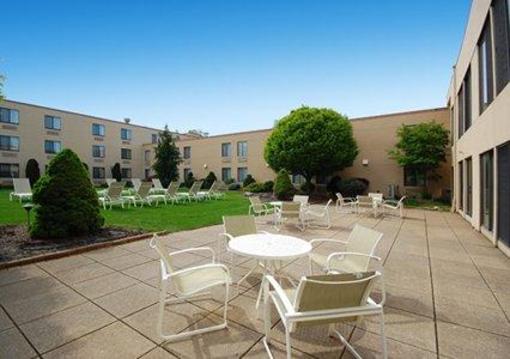 фото отеля Clarion Hotel Bel-Aire Conf. Ctr.